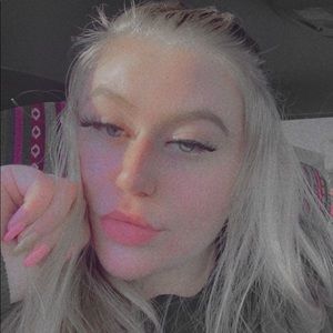 Meet your Posher, Leah